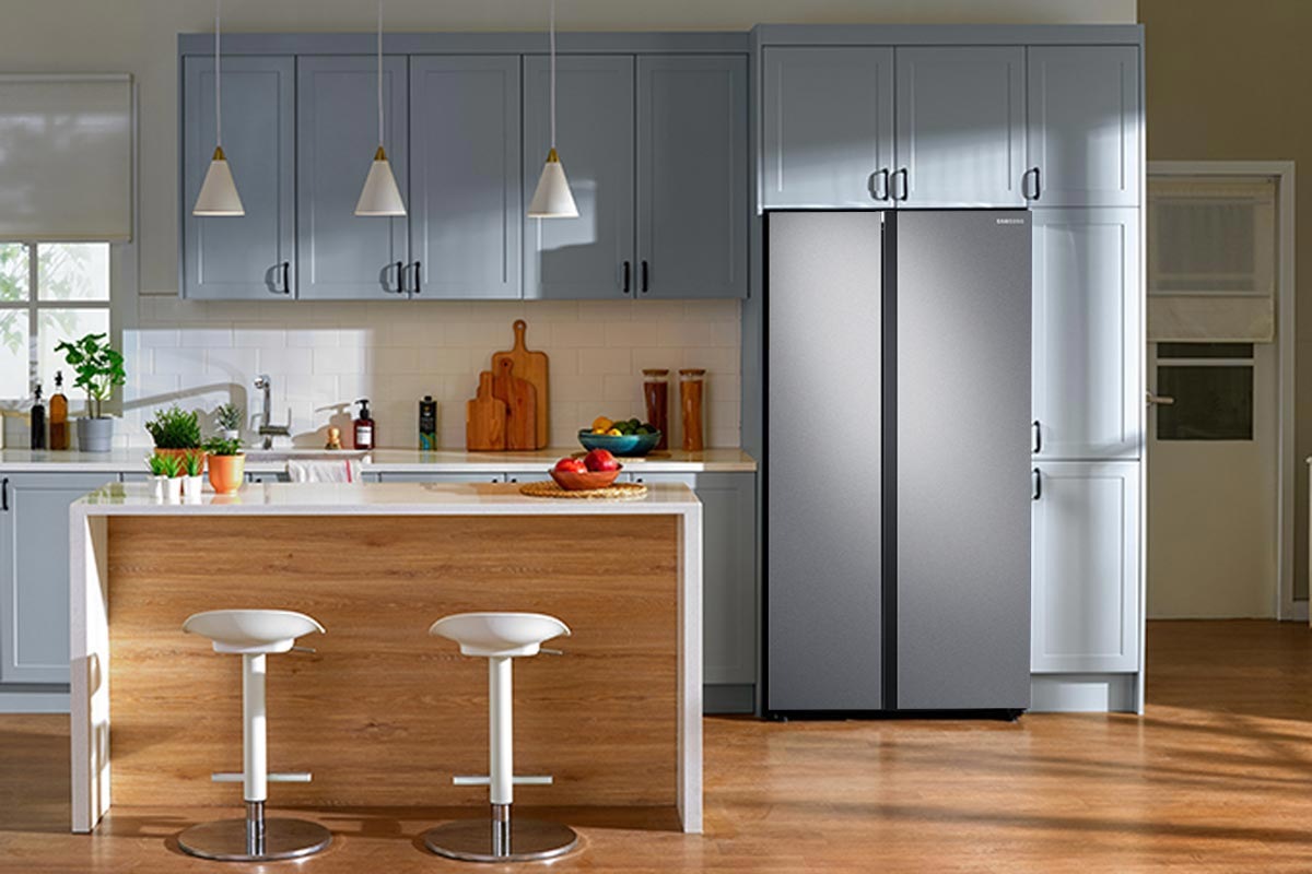 RS5000RC Refrigerator in kitchen