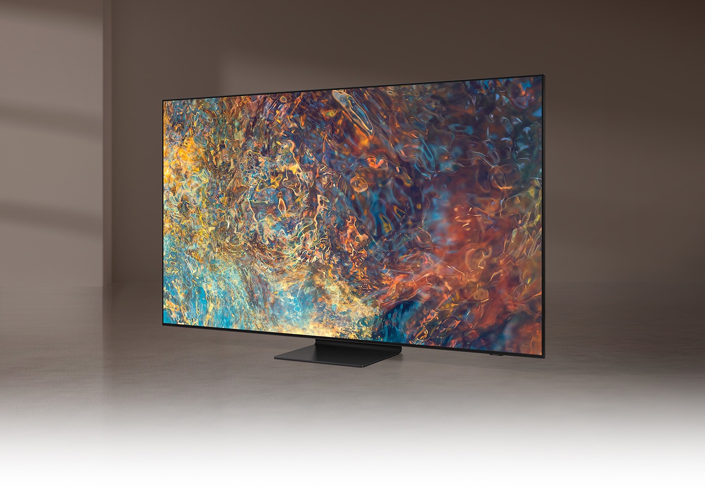 QN90A displays intricately blended color graphics which demonstrate long-lasting colors of Quantum Dot technology.