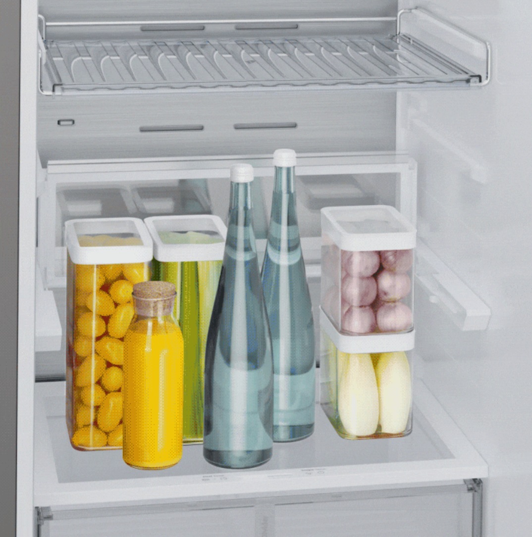 There's always one tall bottle or the Sunday roast that simply won't fit in. Slide & Fold Shelves can be easily removed, folded up, raised and lowered to create the best fit for all your groceries. Organising your food has never been so easy.