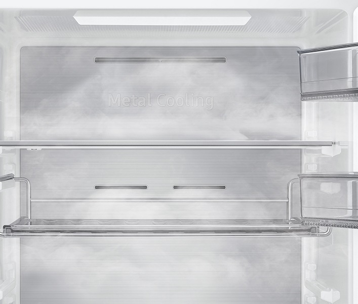 אוויר קר יוצא מפאנל קירור מתכתי של דגם BRB80F TWC.