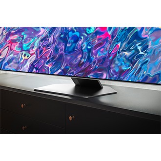 Samsung Neo QLED QN85B with Hexagon Plate Stand is placed on the table