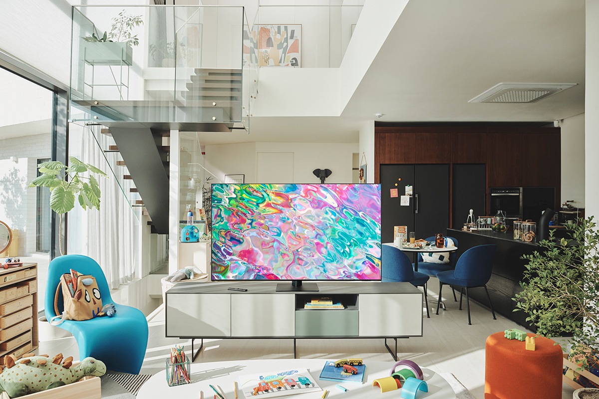 Samsung QLED Q70B with Quantum processor 4K is showing the clear picture