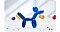 1. Un ballon bleu en forme de chien se tient au premier plan, avec d'autres ballons et décorations en arrière-plan. Seul le chien est mis au point.