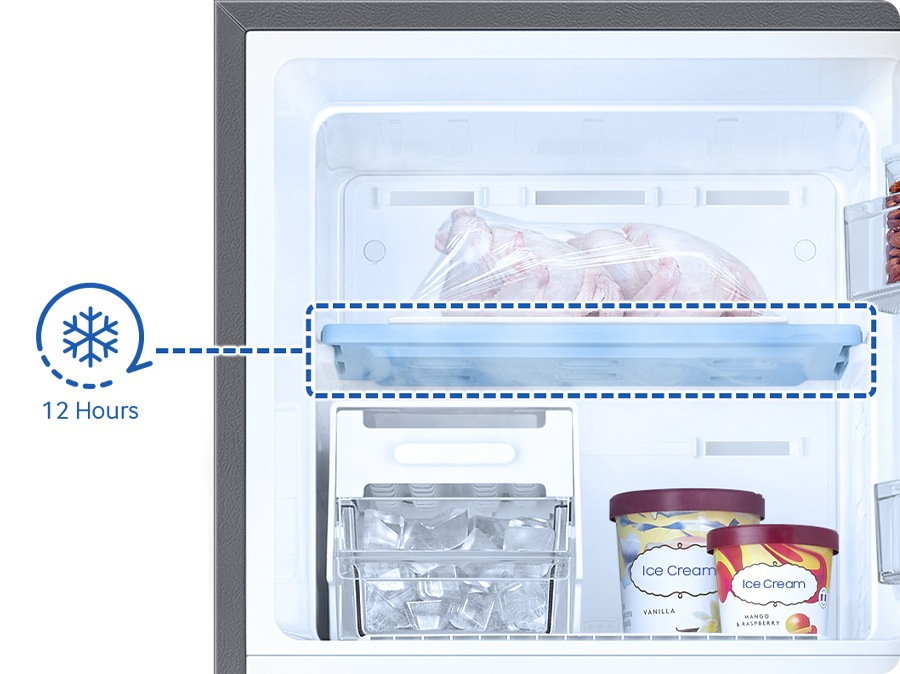 The center of the freezer contains a cool pack that keeps food frozen for up to 12 hours during sudden power outages or connection issues.