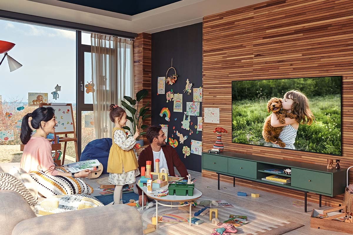 Samsung QLED Q60A is showing the clear picture using 100% color volume