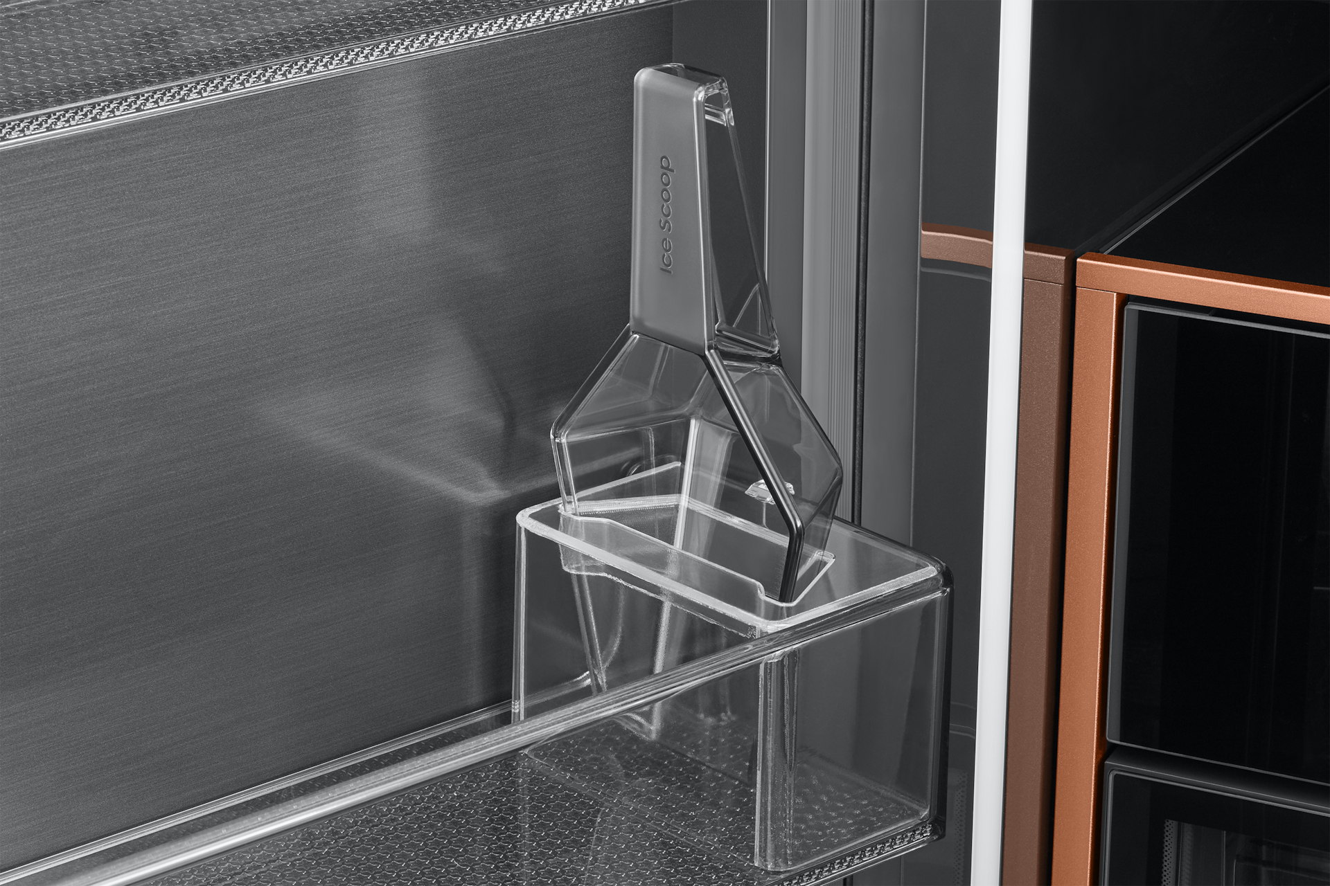 detail8 Prism