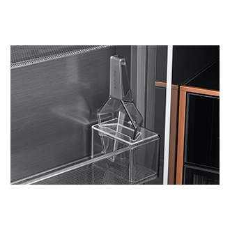 detail8 Prism