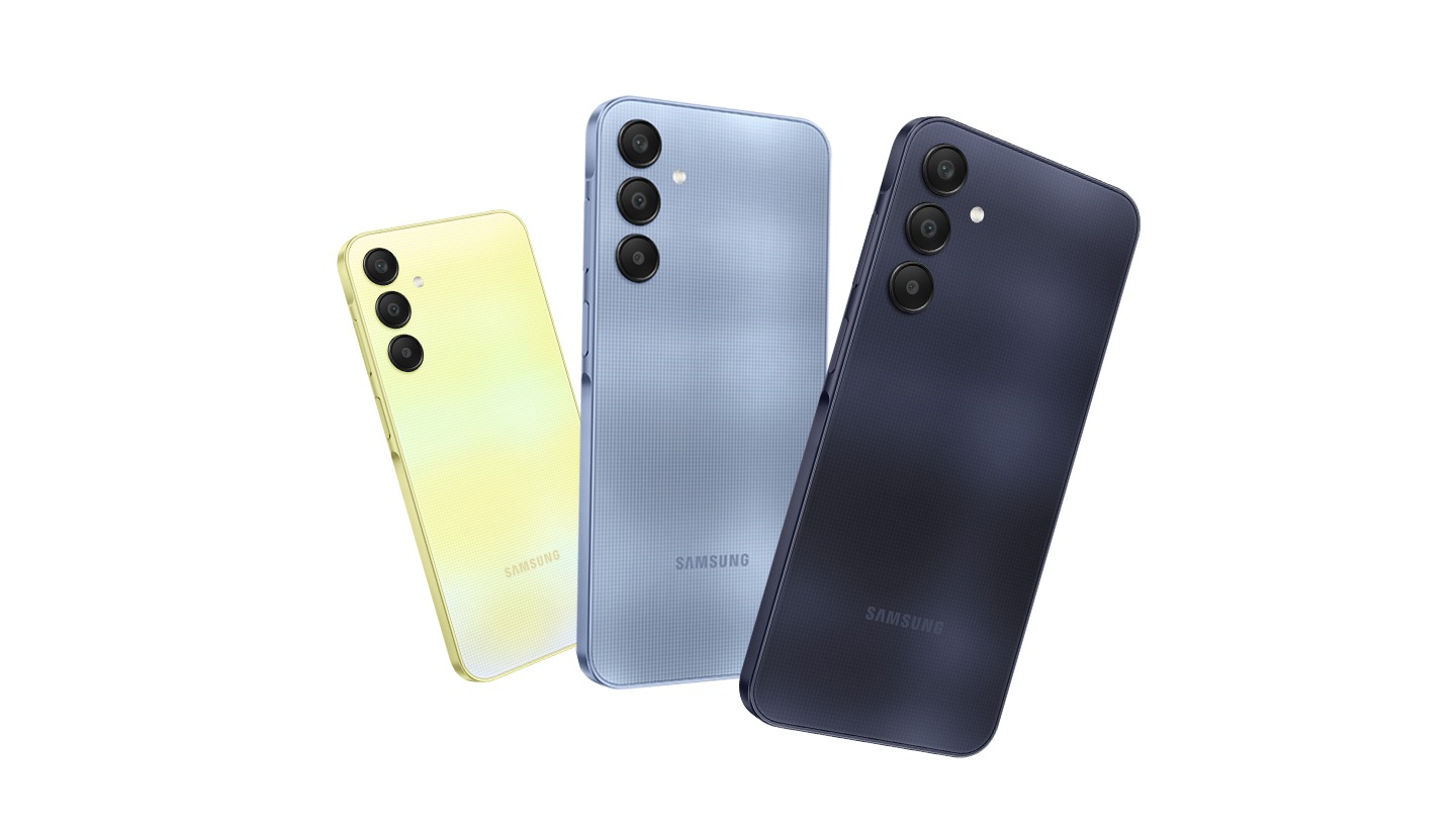 Quattro dispositivi Galaxy A25 5G nei colori Yellow, Light Blue, Blue e Blue Black – in ordine da sinistra a destra e dal più lontano al più vicino – vengono ripresi dal lato posteriore. 