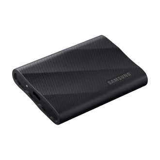 Samsung T9 va a scheggia. È il primo SSD portatile con USB 3.2 Gen 2x2  dell'azienda
