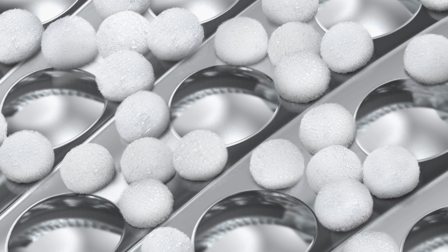 Through the bubble holes within the washing machine&rsquo;s drum, bubbles from a mixture of detergent and water allows more efficient penetration to remove dirt and stains from fabric.