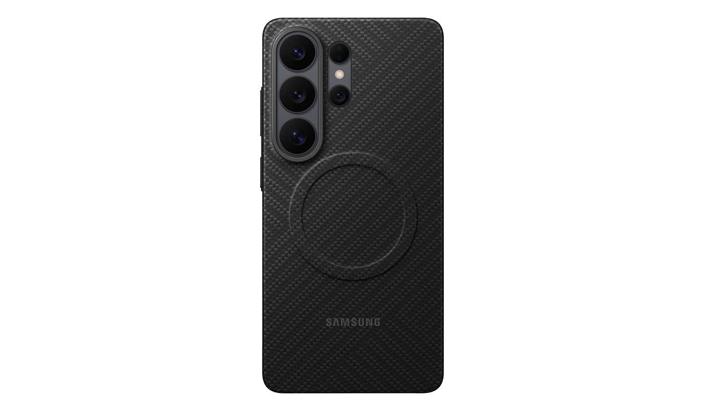 Вид сзади на Galaxy S26 Ultra в карбоновом чехле с магнитным креплением, демонстрирующий тонкий и прочный дизайн чехла.