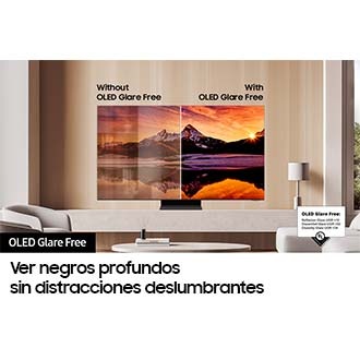 Samsung OLED en una sala de estar moderna con su pantalla dividida en "Sin deslumbramiento OLED" y "Con OLED sin deslumbramiento" a modo de comparación. El lado "Sin deslumbramiento OLED" refleja las luces que obstruyen la imagen en pantalla. El lado "With OLED Glare Free" tiene una vista limpia y sin obstrucciones de la imagen en pantalla. OLED Glare Free: Reflejos UGR <10. Molestia Resplandor UGR <22. Discapacidad Resplandor UGR <34.
