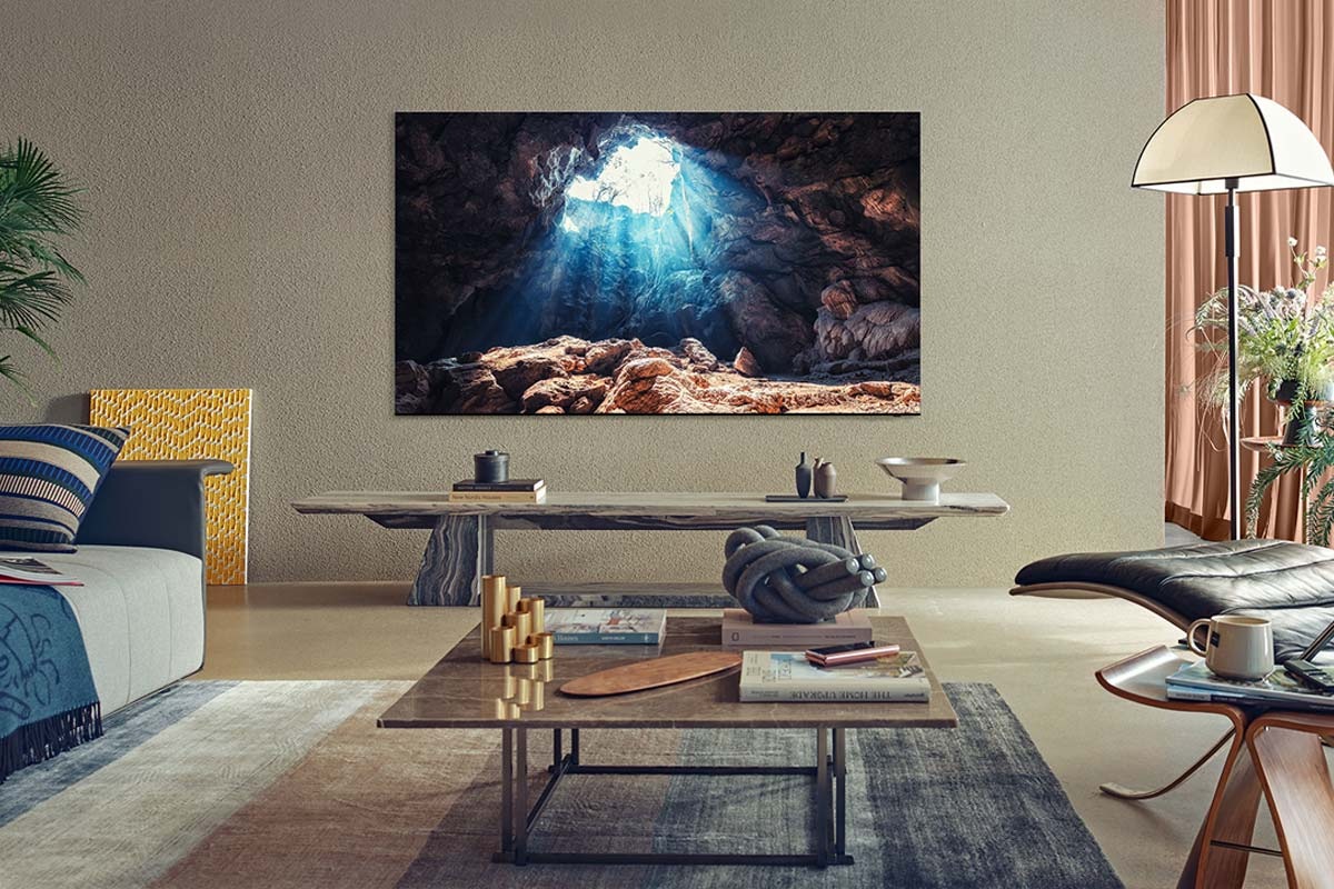 Samsung 85" QN800A Neo QLED 8K Smart TV (2021) - Diseño en una sala de estar