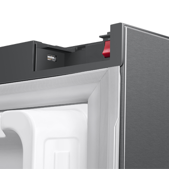 detail4-usb-port Silver