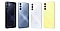 Quatre appareils Galaxy A15 sont présentés, tous montrant leur dos.  Les coloris des appareils sont, de gauche à droite, Bleu Noir, Bleu, Bleu Clair et Jaune.