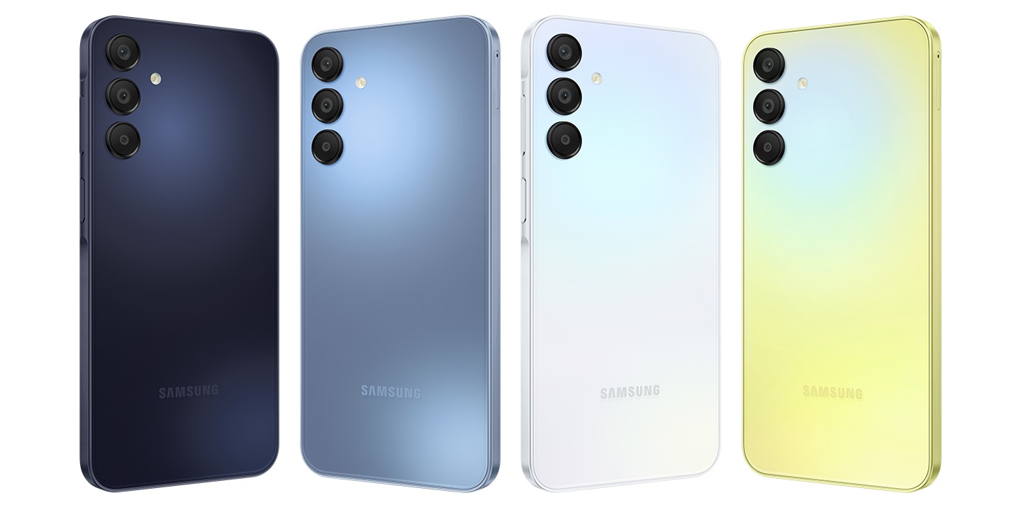 Quatre appareils Galaxy A15 5G sont présentés, tous montrant leur dos.  Les coloris des appareils sont, de gauche à droite, Bleu Noir, Bleu, Bleu Clair et Jaune.