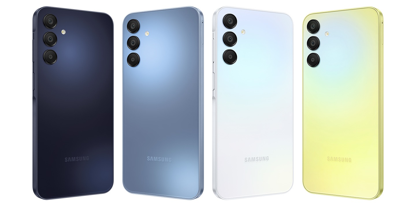 Quatre appareils Galaxy A15 5G sont présentés, tous montrant leur dos. Les coloris des appareils sont, de gauche à droite, Bleu Noir, Bleu, Bleu Clair et Jaune.