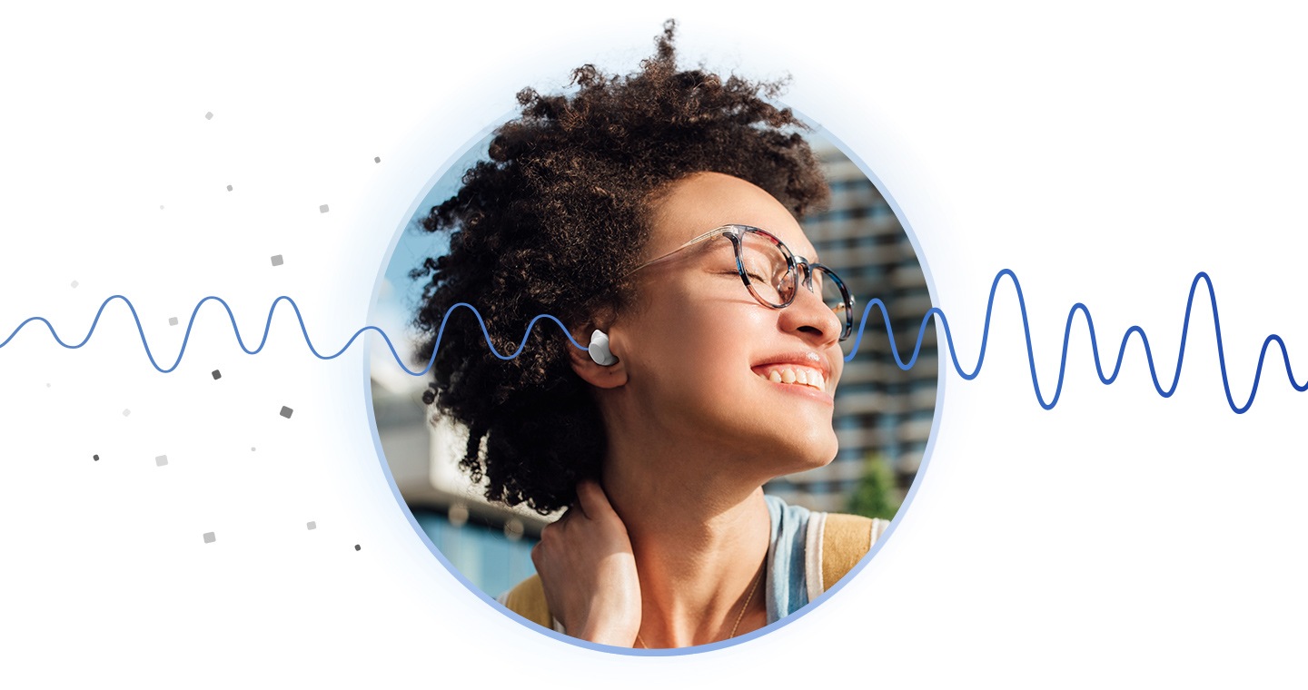 A woman using white colored Galaxy Buds Core with a wavy line, representing audio waves, running from one earbud to the other.