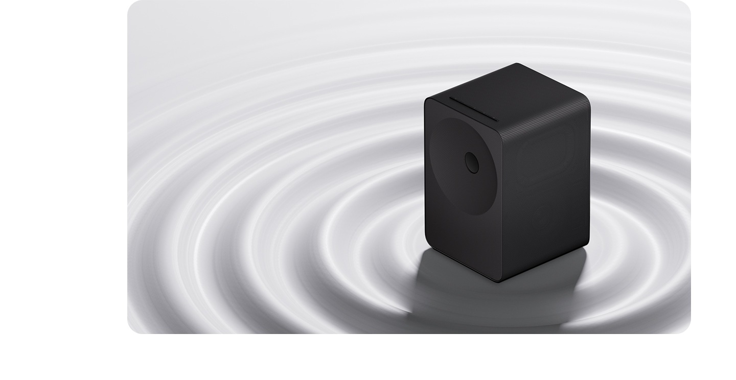 Music Studio 7 speaker with AI Dynamic Bass Control, shown amid rippling waves to illustrate clear, realistic bass with low distortion.