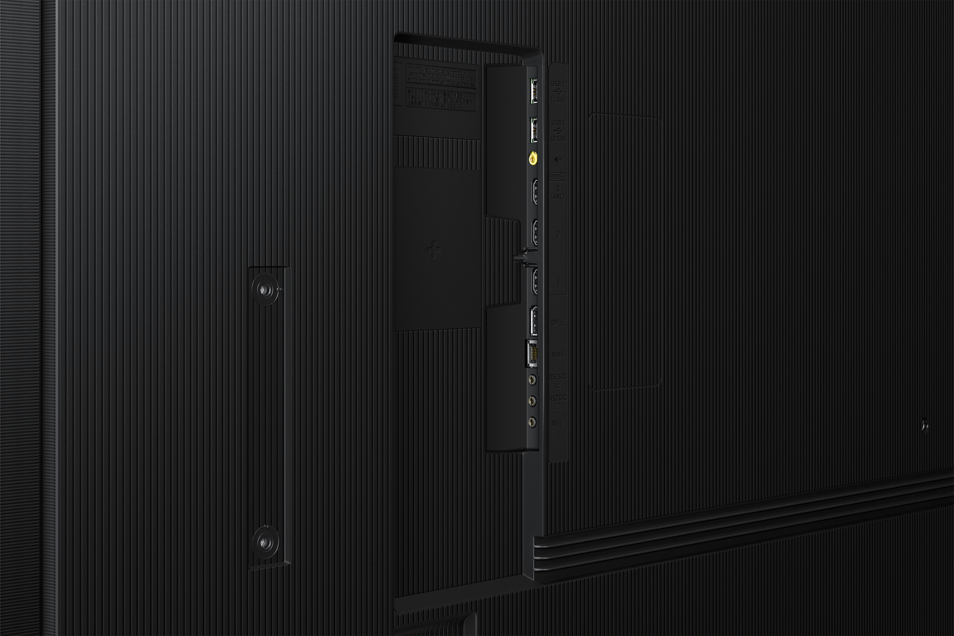 115" UHD Signage QHFX Detail2 Black 
