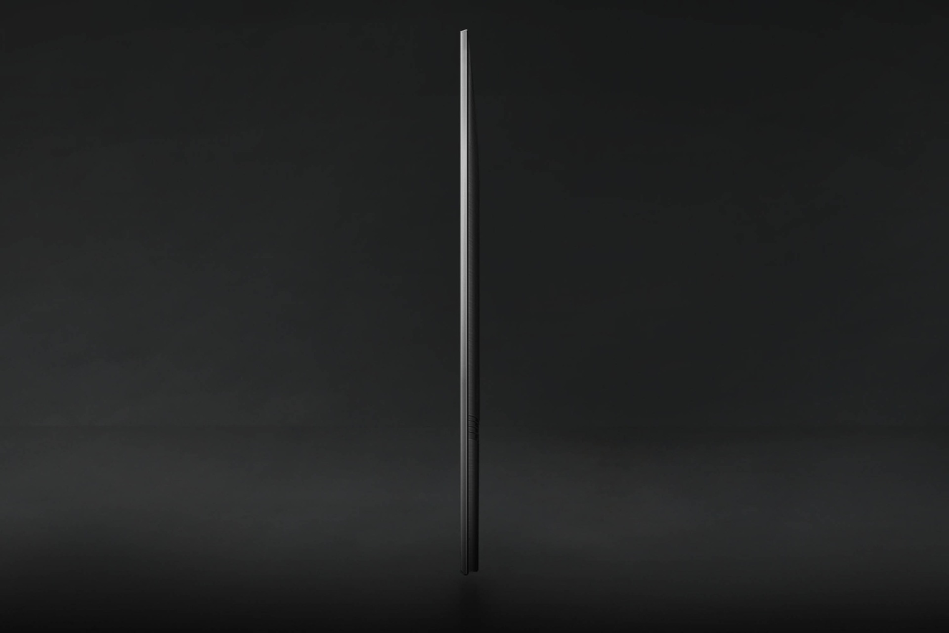 Perfil de Crystal UHD TV AU8000 muestra el diseño ultra slim de Crystal UHD TV AirSlim.