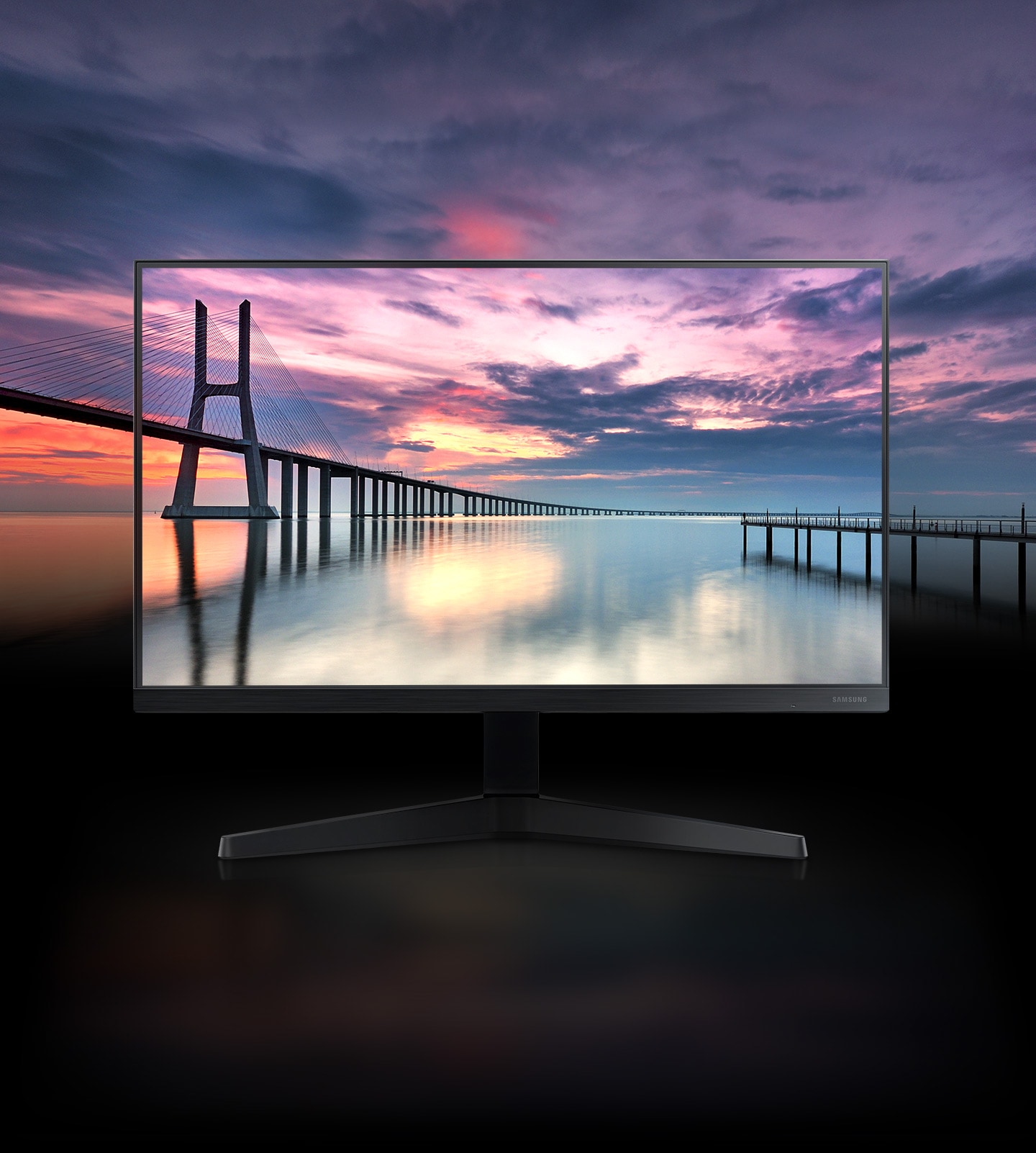 24 inch monitor with 3-sided borderless display. A landscape view on the T35 Series screen that expands outside of the bezel