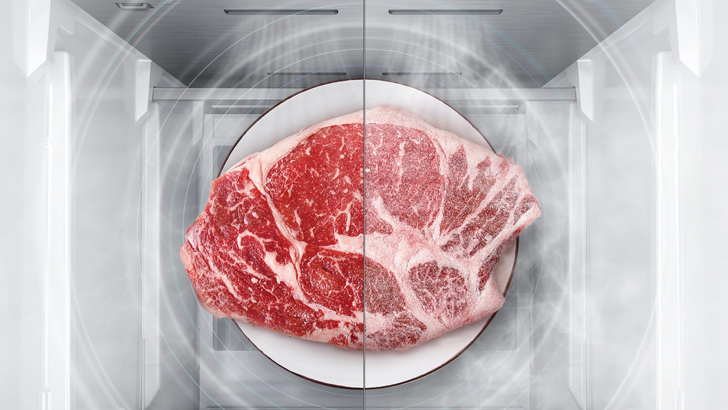 Beef is placed in the RR7000M, the left side is clean, but the right side is frosted.