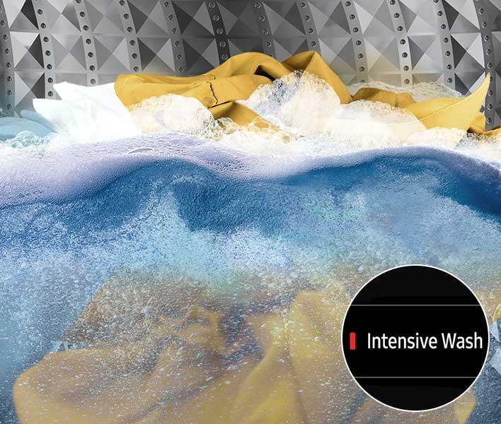 Using the Intensive Wash of the Eco Bubble course, clothes are being washed clean with detergent mixed water.