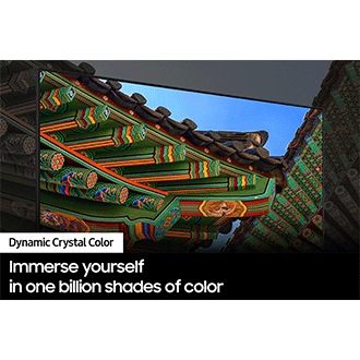 Crystal UHD TV highlights the details of a Korean palace's roof in the background with colorful details and enhanced clarity.