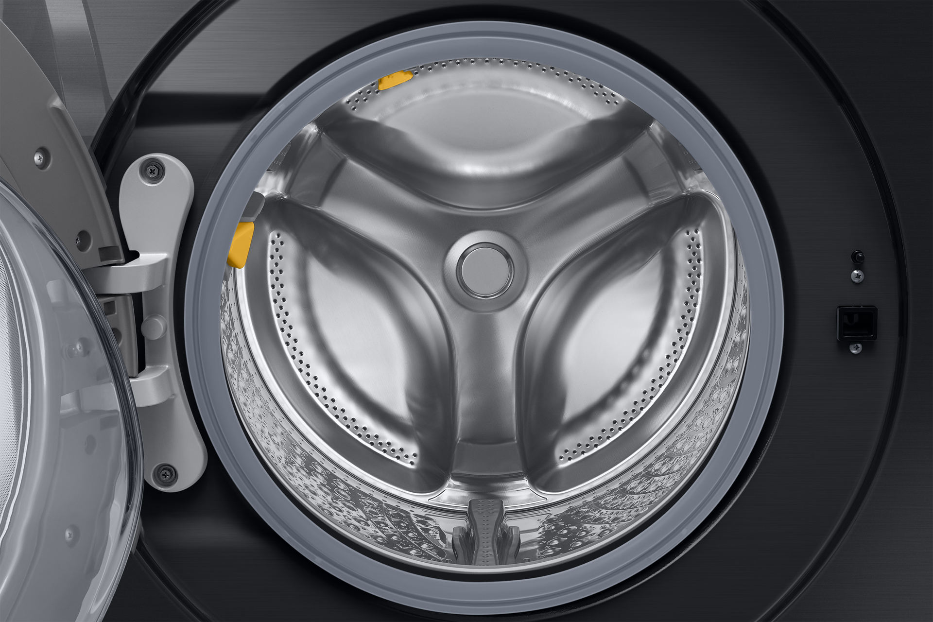 [détá~íl3 Bl~áck]