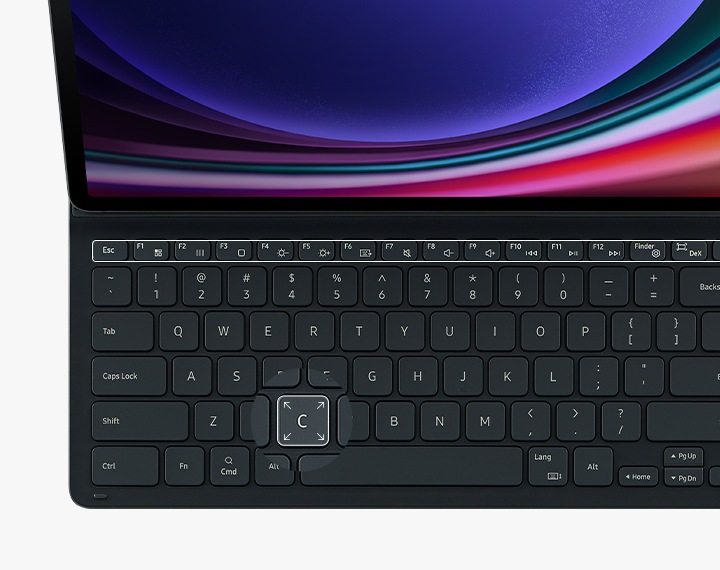 Vue avant du clavier du Book Cover Keyboard fin avec les touches de fonction en surbrillance. Une touche est mise en surbrillance pour souligner sa grande taille.