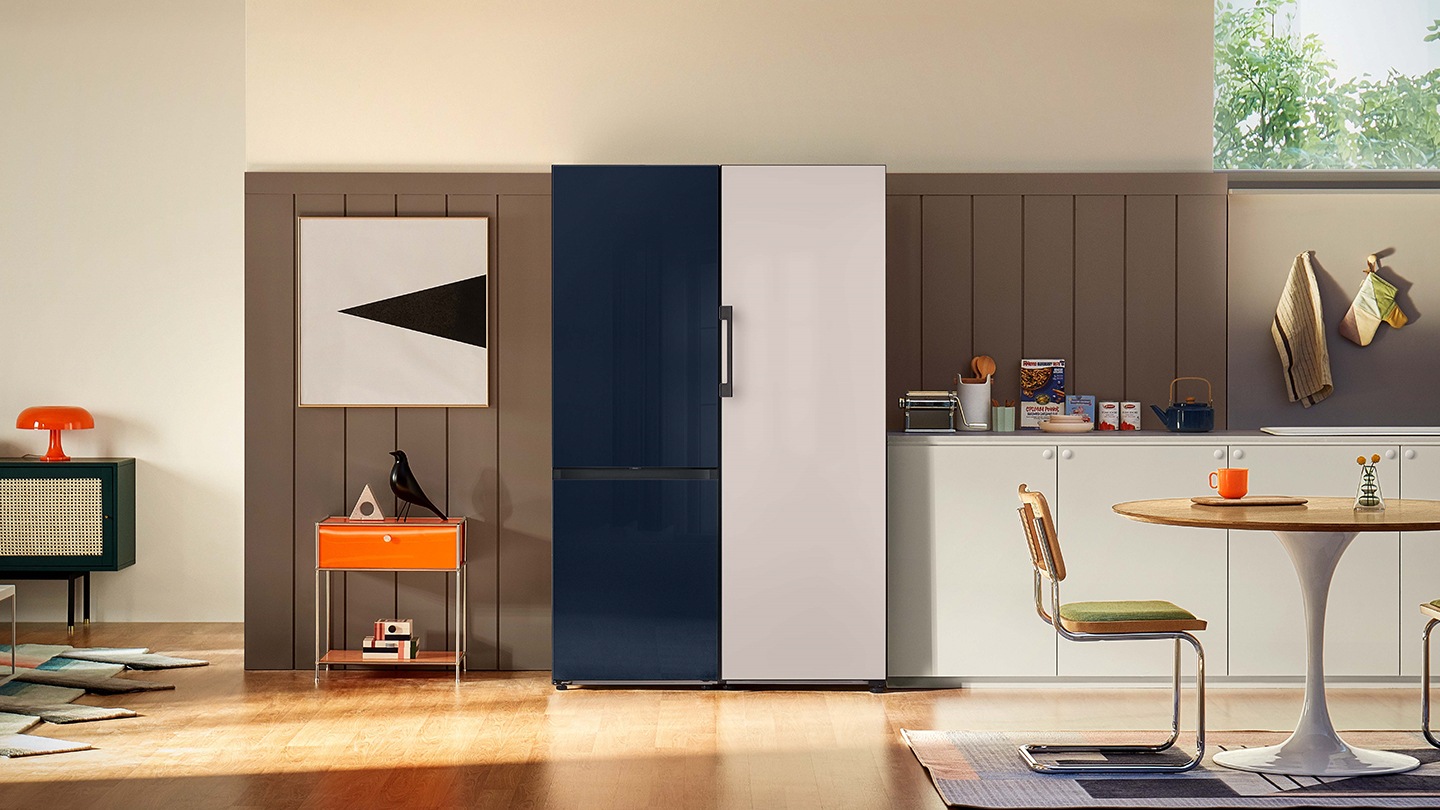 Conturul lui Bespoke RR7000, RB7300 este desenat cu linii si fiecare culoare este pictata. Combinatiile de culori se schimba.