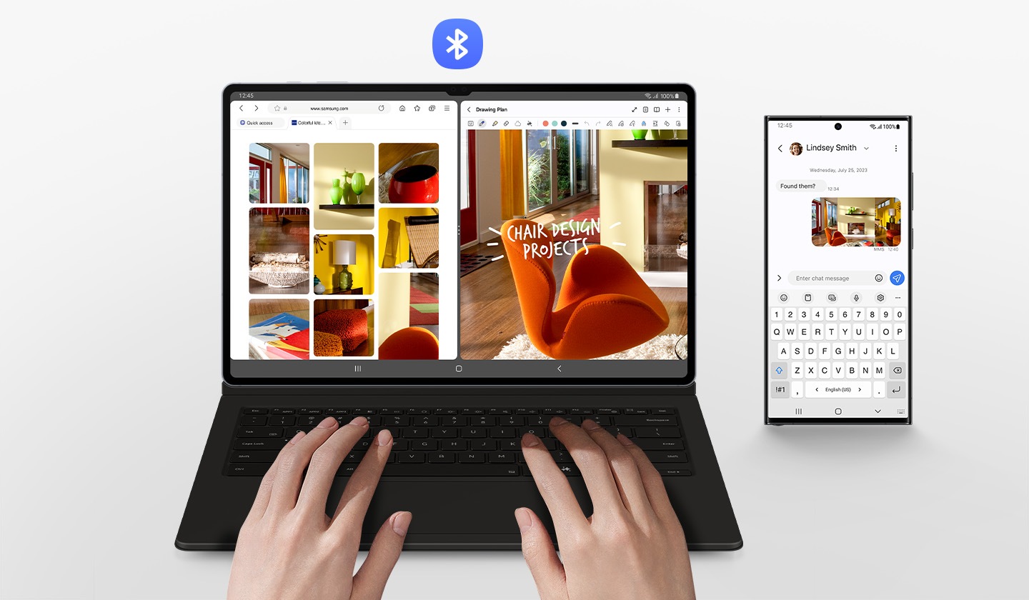 Uma pessoa está usando um Galaxy Tab S10 Ultra com a capa teclado Book Cover. A tela está dividida em duas janelas: uma com várias imagens de móveis para casa encontradas na internet e outra sendo editada. Ao fundo, um smartphone Galaxy exibe a imagem na tela enquanto a pessoa digita algo com o teclado da capa. O logotipo do Bluetooth também é mostrado.