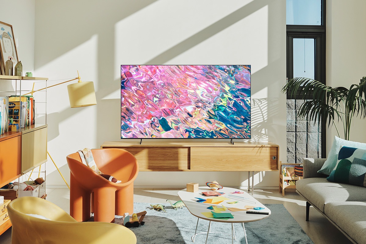 Samsung QLED Q60B is showing the clear picture using 100% color volume