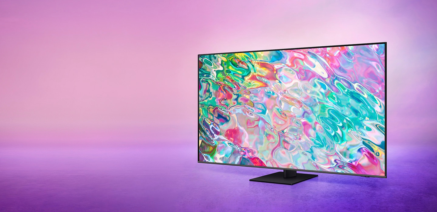 Q70B displays intricately blended color graphics which demonstrate long-lasting colors of Quantum Dot technology.