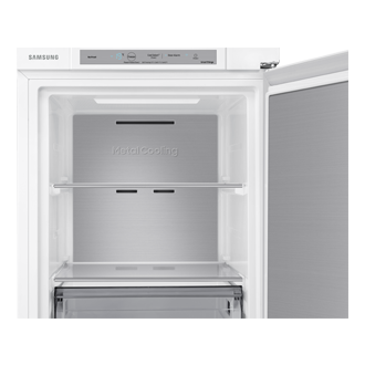 Jednodrzwiowa zamrażarka do zabudowy z wi-fi BRZ22700EWW/EF - zbliżenie na półki Metal Cooling