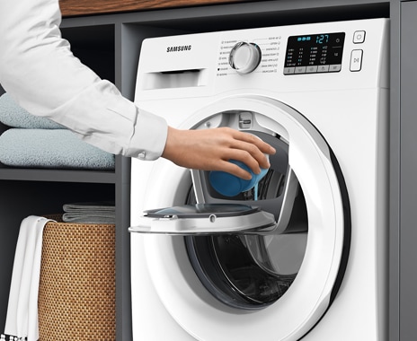 Az Addwash™ ajtó lehetővé teszi, hogy ruhákat adjon a mosáshoz, miközben a ciklus fut, valamint mosószert.