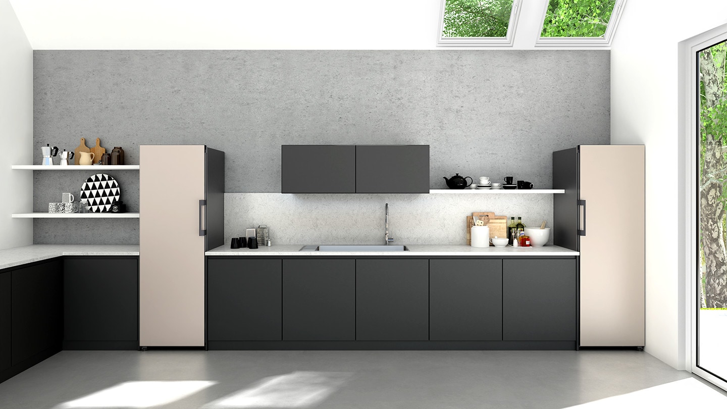 Frigiderul plat se potrivește cu mobilierul din bucătărie. Perfect pentru instalații încorporate.