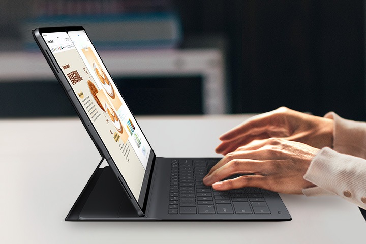 Etui Book Cover Keyboard Slim Czarny do Galaxy Tab S11 Ultra