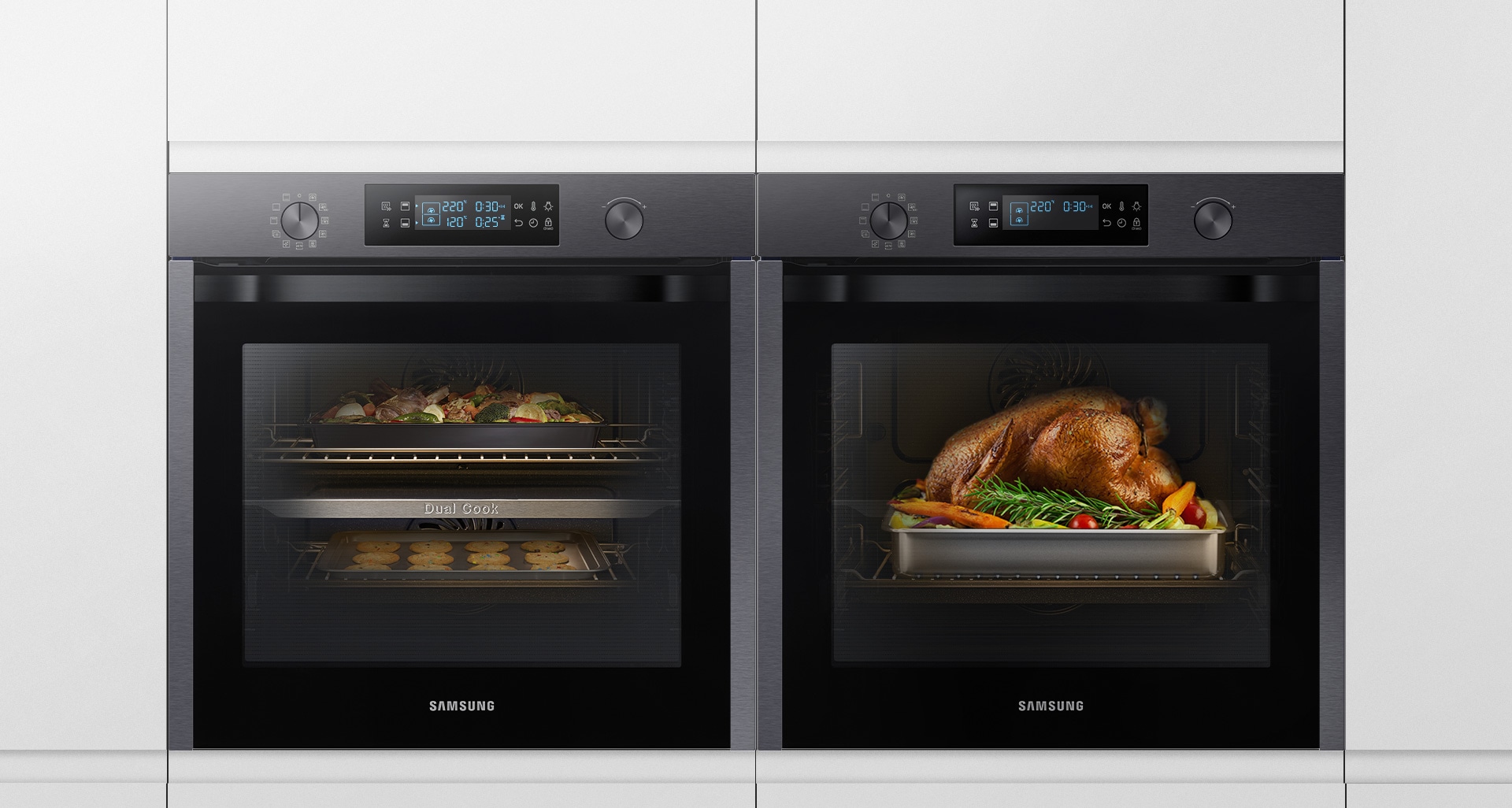 Piekarnik Samsung NV75K5541RM/EO został wyposażony w technologię Dual Cook, która umożliwia pieczenie dwóch różnych dań równocześnie.