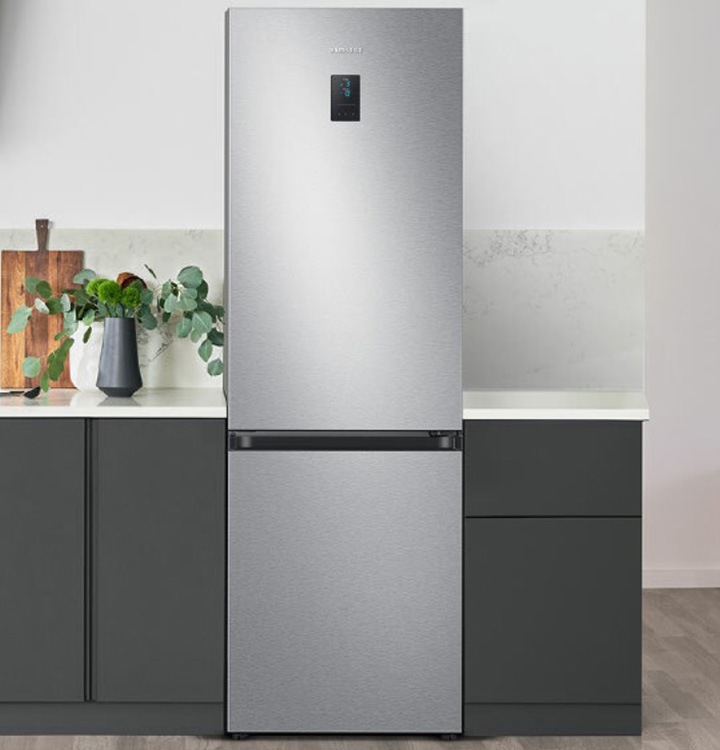 Lodówka z dolnym zamrażalnikiem SpaceMax™ | RB38T672ESA/EF