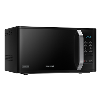 Czarna mikrofalówka wolnostojąca z grillem 800W MG23K3523AK/E2, widok skosem w prawo