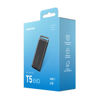 Dysk przenośny SSD 2TB T5 EVO USB 3.2 Gen 1 rzut z prawej na opakowanie.