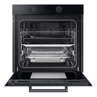 Nowoczesny piekarnik Samsung NV75T8979RK/EO od frontu, z otwartymi drzwiczkami.