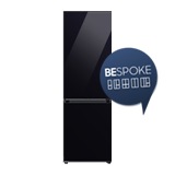 Widok na front lodówki Bespoke RB34A6B3E22 z panelami w kolorze głębokiej czerni