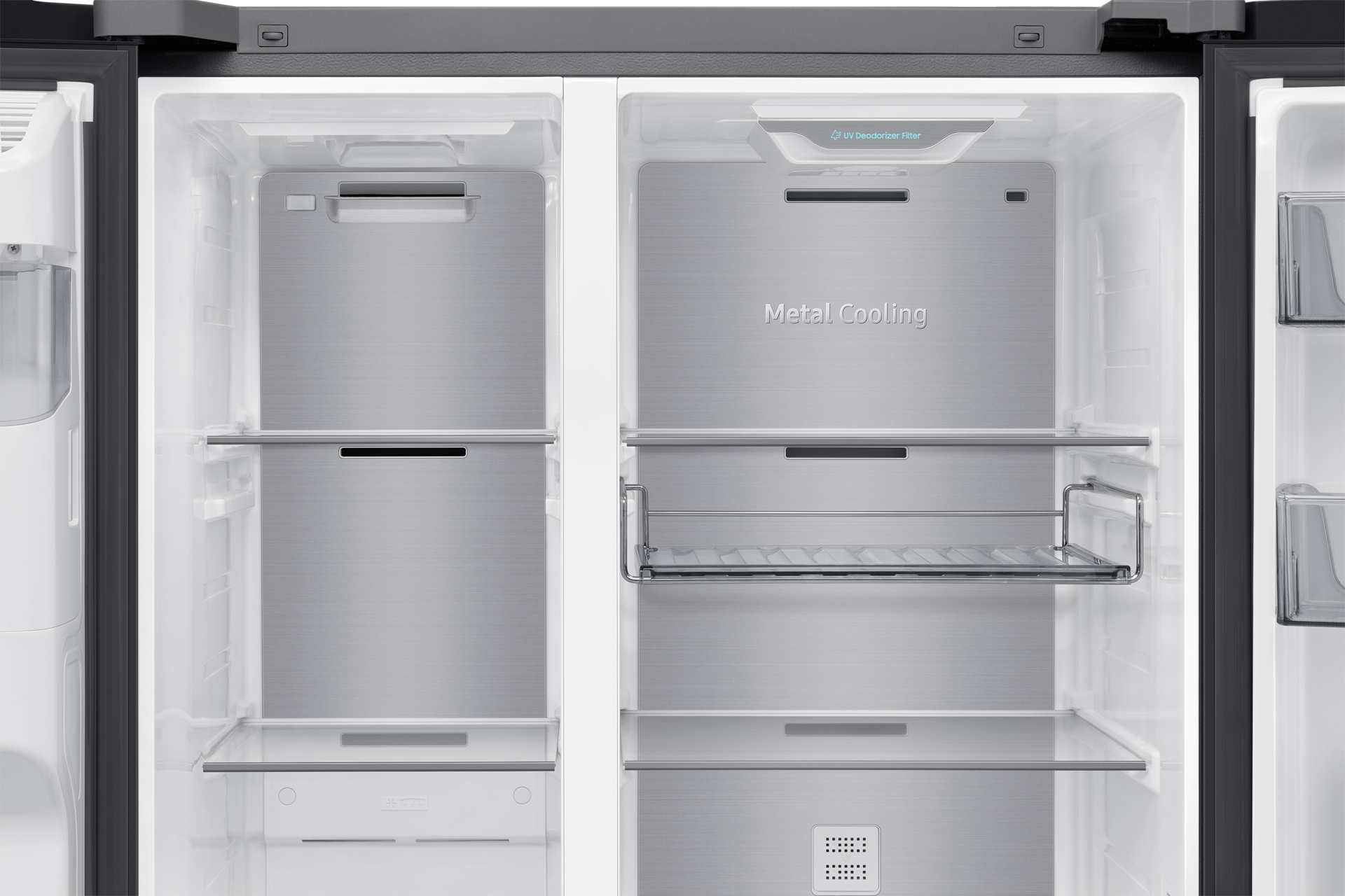 Technologia Metal Cooling i filtr UV Deodorizer wewnątrz lodówki Samsung RS80F64JEBEO – chłodzenie i eliminacja zapachów.