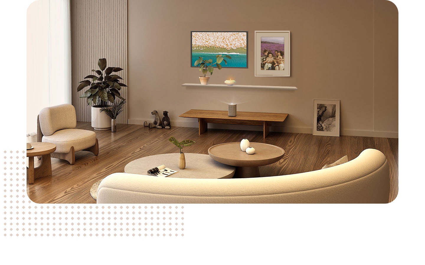 Uma fotografia emoldurada de uma família está pendurada na parede de uma sala de estar. O Premiere projecta um ecrã ambiente sobre o quadro, fazendo com que apareça uma imagem do oceano emoldurada e uma prateleira com decoração à volta do quadro de família. O fundo liso da fotografia de família assume um fundo dinâmico de campos roxos.