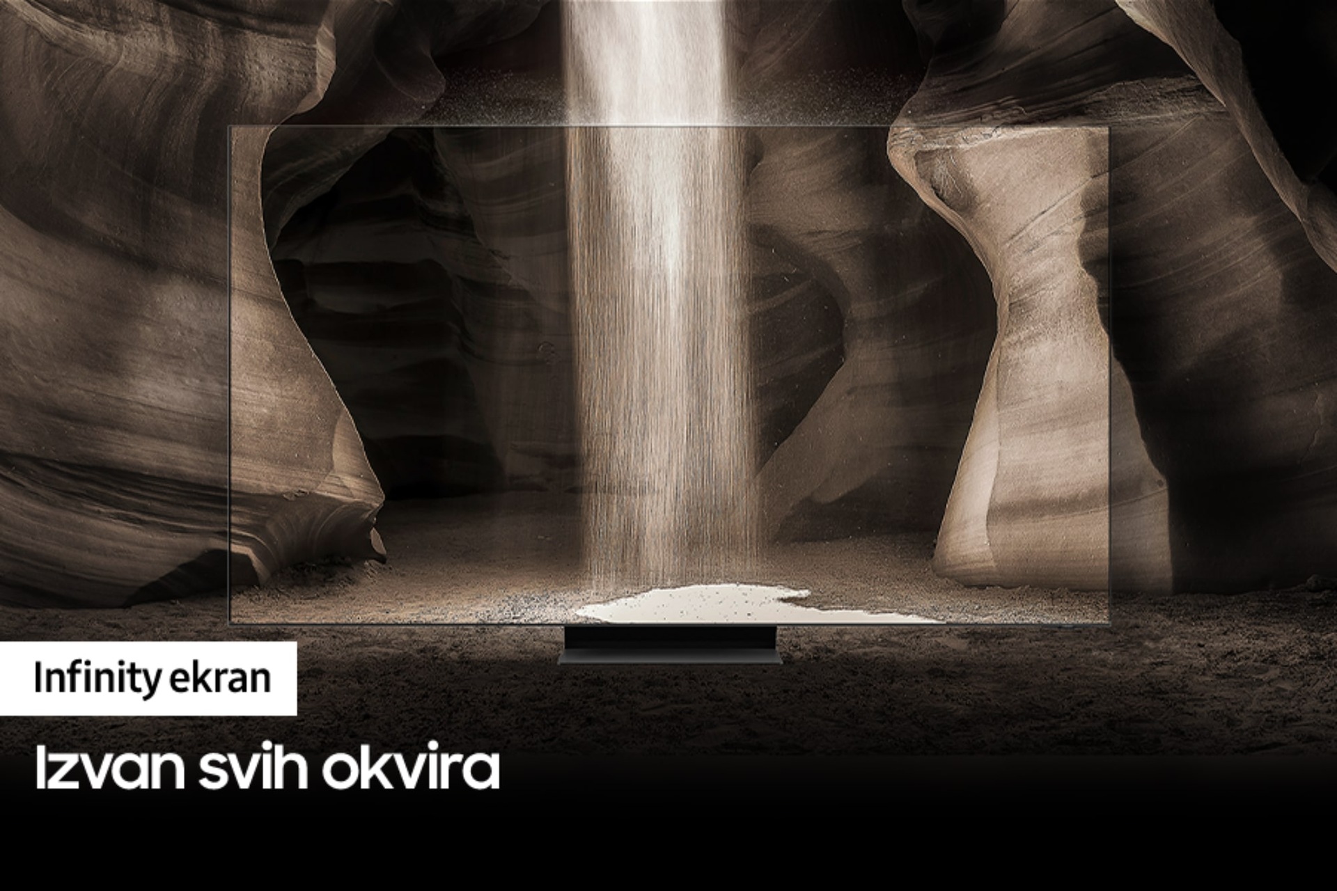 Na Infinity ekranu QLED TV-a QN900C je prikazana slika kao da nema ivica