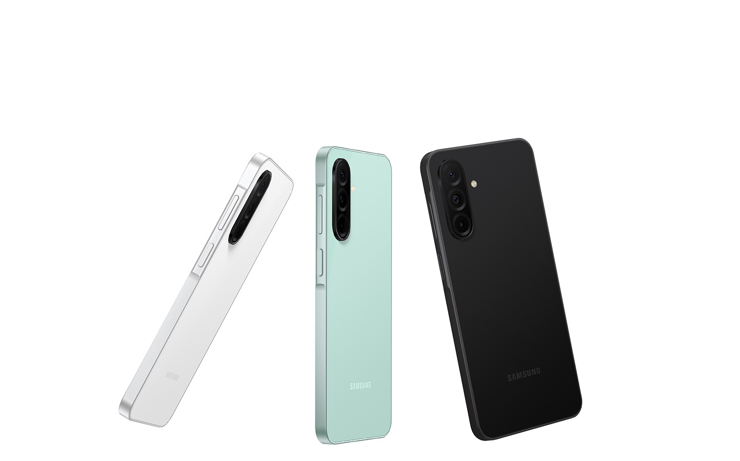 Четыре устройства Galaxy A26 5G в цветах Белый, Мятный, Персиково-розовый и Черный демонстрируют стеклянную заднюю панель с 3 камерами. 