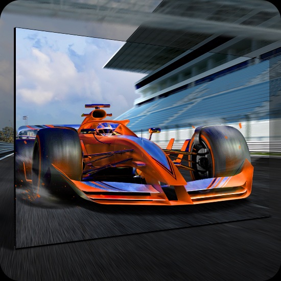 Гоночный автомобиль мчится вперед, а технология Motion Xcelerator очищает часть экрана, на которой он находится.